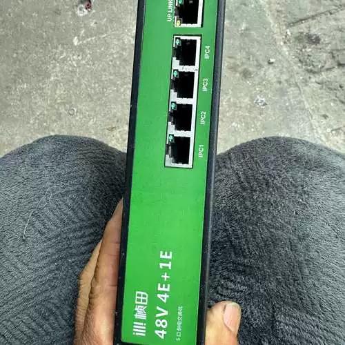 4口poe交换机