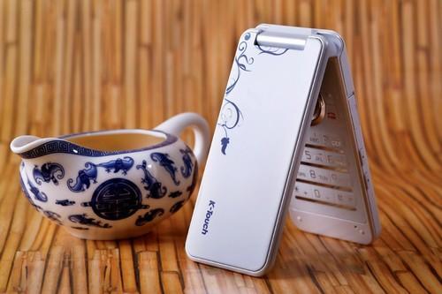 oppo青花瓷翻盖手机