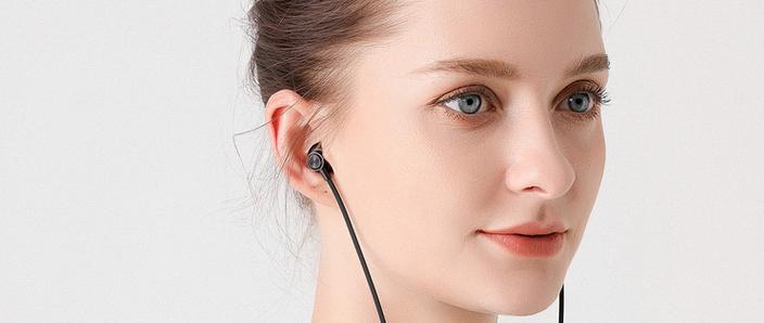 挂脖子上的蓝牙耳机