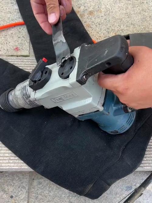 电锤加什么油最合适