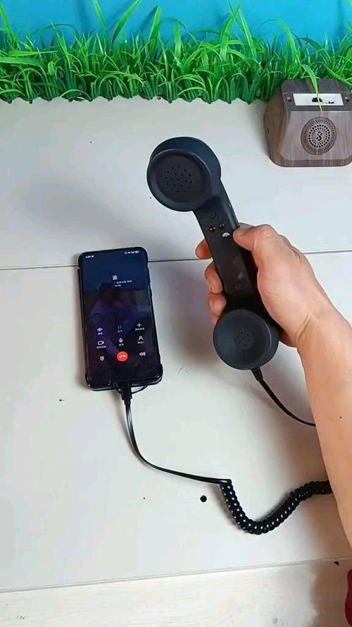 手机听筒能用针插吗