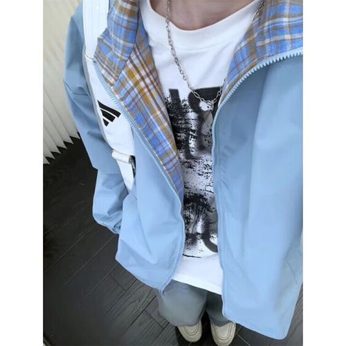 深蓝色棒球服怎么内搭